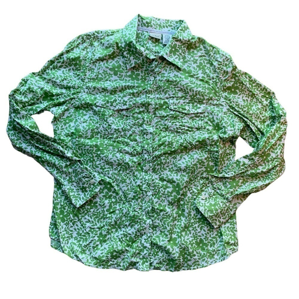L.L. Bean | L.L. Bean Green Floral Button Up long sleeve blouse